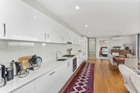 Light Filled Apartment With Sweeping Harbour Views - Sydney 4u 2