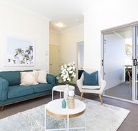Light bright and spacious unit close to beaches - Sydney 4u