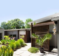 Lily Pad at Byron Bay - Sydney 4u
