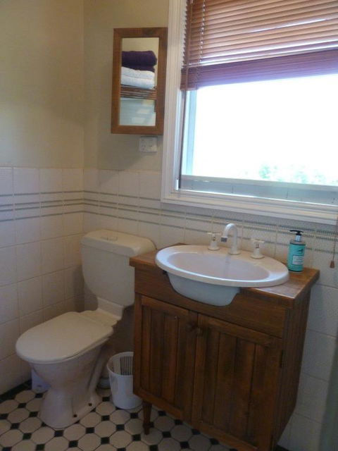 Lilys By The Lake - Raymond Island Accommodation - Accommodation Sydney 3