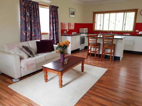 Lucky Mountain Cottage - Sydney 4u 0
