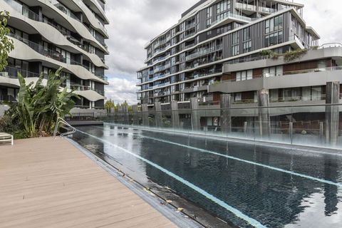 LUXURIOUS RIVERSIDE RESORT STYLE APARTMENTPOOLSPAGYMROOFTOP WITH CITY VIEWS - Sydney 4u 2