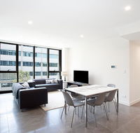 Luxury 3 Bedroom Apartment in an Amazing Location - Sydney 4u