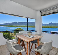 Luxury Cairns Penthouse Apt with Ocean Views 903 - Accommodation Sydney