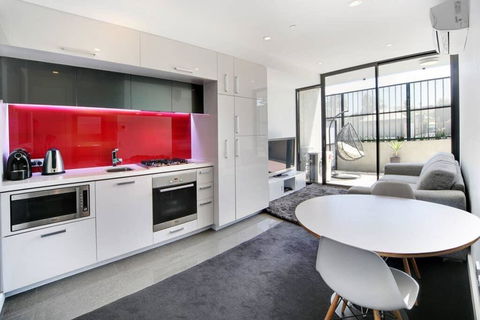 Luxury Large Modern Apartment Close To City, Parks, Shops And Public Transport - Sydney 4u 1