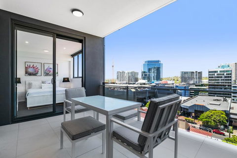 Luxury Living With Panoramic Views - Sydney Resort 2
