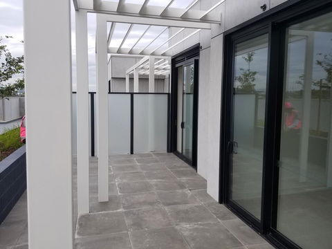 M City Self Contained Apartment - Sydney 4u 1