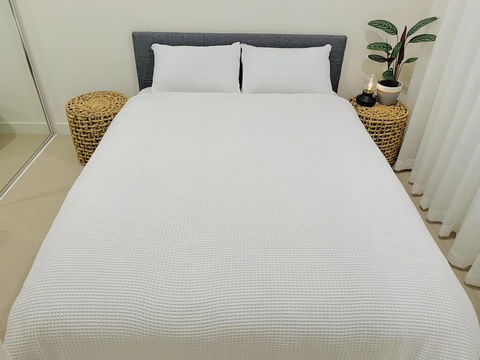 M-City 2 BR And 2 BA Apartment With Parking - Sydney 4u 2