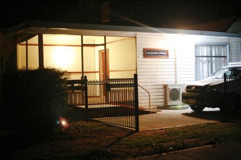 Macquarie Cottage - Sydney 4u 2