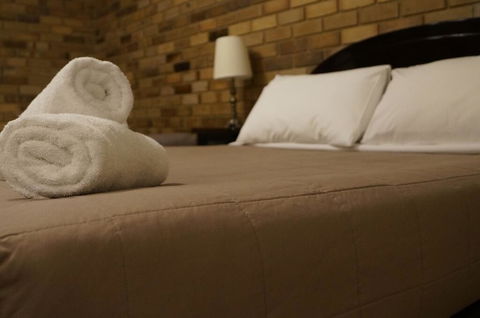 Magdala Motor Lodge & Lakeside Restaurant - Sydney 4u 1