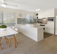 MAINSAIL8- MOOLOOLABA BEACH - Sydney 4u