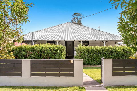Marvell House - Sydney 4u 1