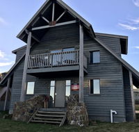 Maunga Lodge - Sydney 4u