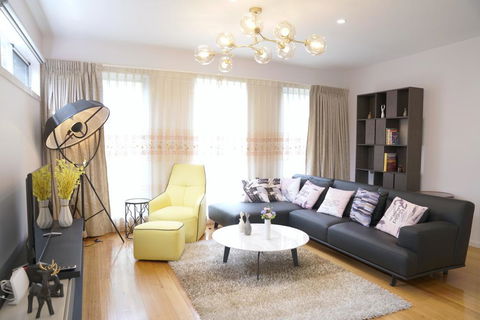 Melbourne Luxury Villa At Doncaster - Sydney 4u 1