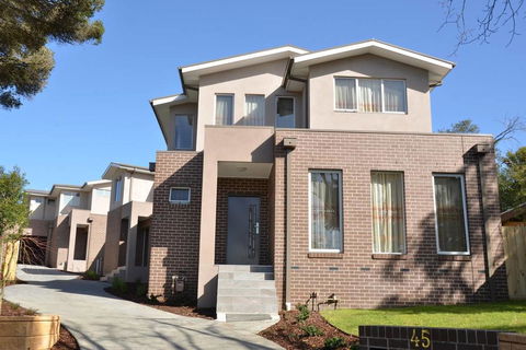 Melbourne Luxury Villa At Doncaster - Sydney 4u 2