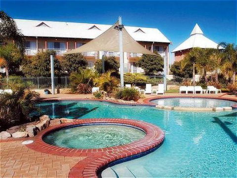 Mercure Bunbury Sanctuary Golf Resort - Sydney 4u 3