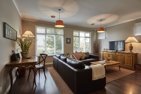 Mews Cottages - Accommodation Sydney 2