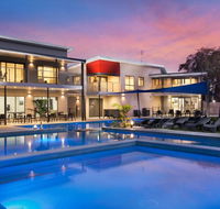 Middle Rock Holiday Resort - Sydney 4u