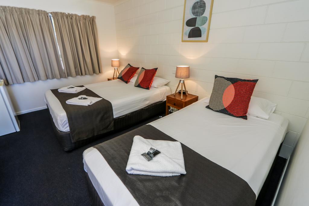 Miriam Vale QLD Sydney 4u
