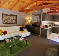 Mirkwood Forest Self-contained Spa Cottages - Sydney 4u