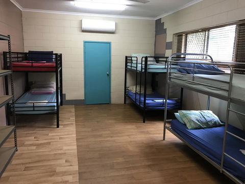 Mission Beach Retreat - Sydney 4u 1