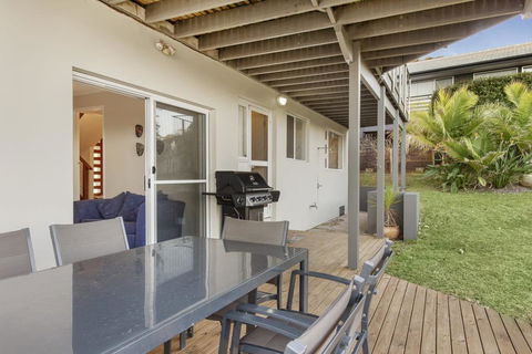 Mitchell Pde 118 Mollymook - Sydney 4u 3