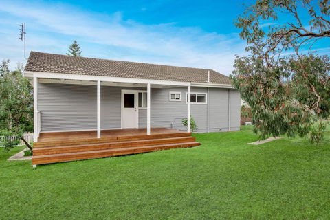 Mitchell Pde 71 Mollymook - Sydney 4u 3