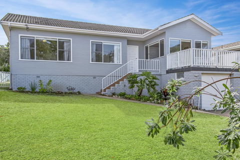 Mitchell Pde 71 Mollymook - Sydney 4u 2