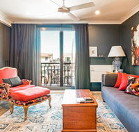 Modern 1 Bedroom Apartment In The Italian Forum - Accommodation Sydney