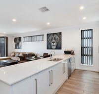 Modern Luxury at Christies Beach - Sydney 4u