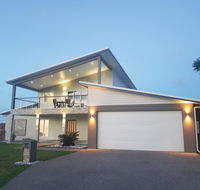 Modern Luxury Ocean Views - Accommodation Sydney