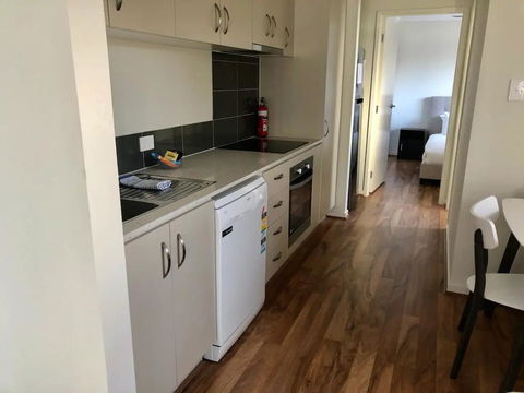 Modern Unit Near To Surfers Paradise - Sydney 4u 2