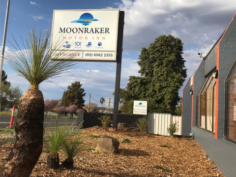Moonraker Motor Inn - Sydney 4u 0