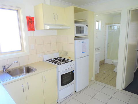 Moonta Bay Cabins - Sydney 4u 3