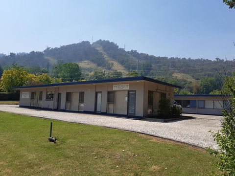 Mount Beauty Motor Inn - Sydney 4u 1