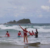 Mudjimba Esplanade Villa - Sydney 4u
