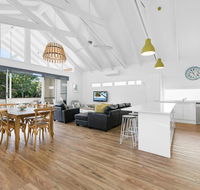 Mudjimba Island Beach House - Sydney 4u