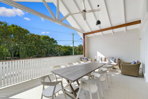 Mudjimba Island Beach House - Sydney 4u 2