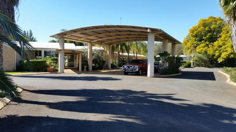 Mulga Country Motor Inn - Sydney 4u 0