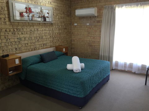 Mulga Country Motor Inn - Sydney 4u 1