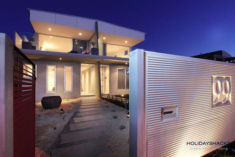 Nautilus Villa Luxury Retreat, Modern, Large Double Beachfront Townhouse, Water Views - Sydney Resort 0