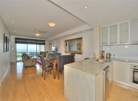 Nautica Residences Mandurah - Sydney 4u 6