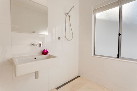 Cottesloe Contemporary Villa - Sydney 4u 7