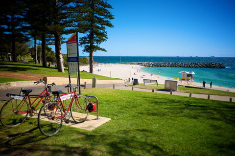 Cottesloe Artist's Beach Retreat - Sydney 4u 15