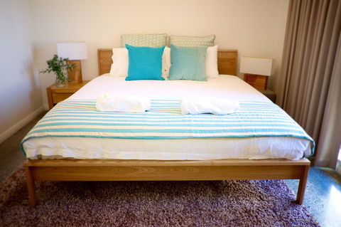 Cottesloe Artist's Beach Retreat - Sydney 4u 9
