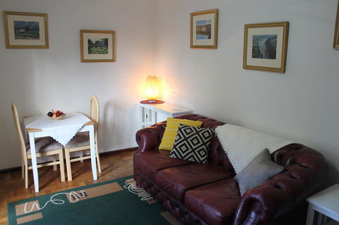 Jacaranda Hideaway Bed & Breakfast - Sydney 4u 6