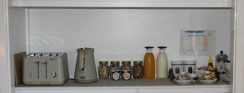 Jacaranda Hideaway Bed & Breakfast - Sydney 4u 5