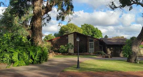 Jacaranda Hideaway Bed & Breakfast - Sydney 4u 16