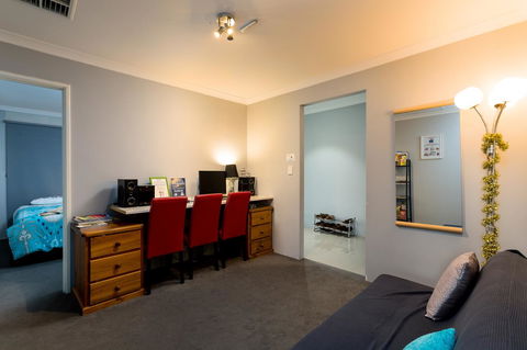 Rainbow Dream House - Sydney 4u 10