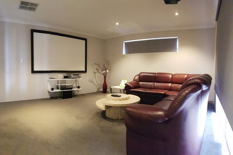 Rainbow Dream House - Sydney 4u 22